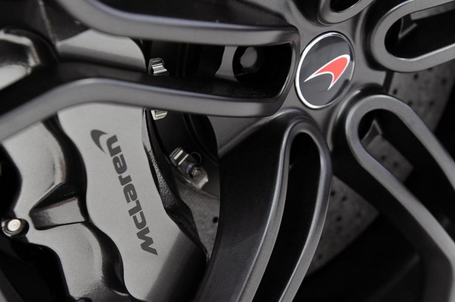  McLaren MP4-12C 2012 года  (фото 84 из 129)